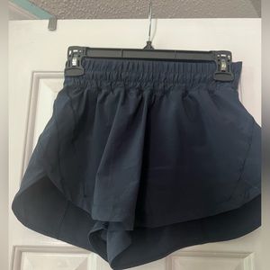 lululemon NAVY track that high rise shorts 3inch inseam